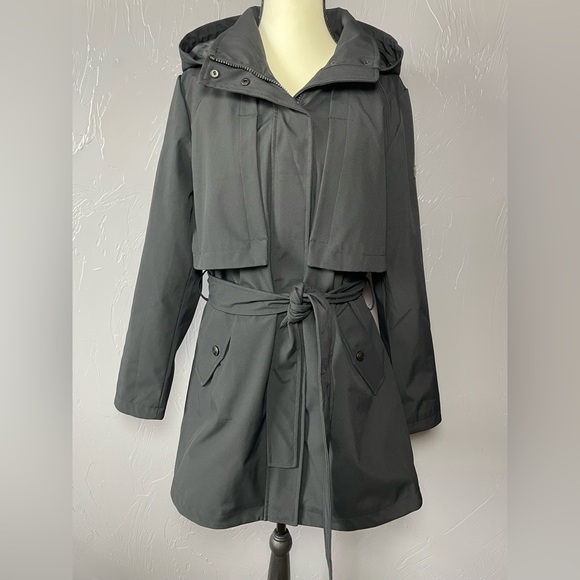 Vince Camuto NWT Water Resistant Belted Trench Coat Jacket Size M retail $280 - Picture 2 of 12